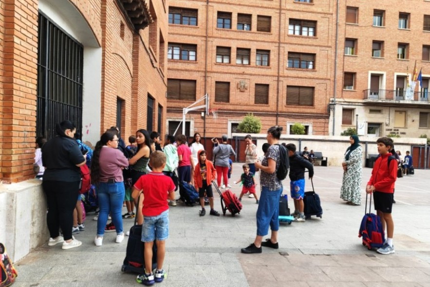 CCOO denuncia que Educación contrata personal auxiliar en colegios de Teruel con ETT