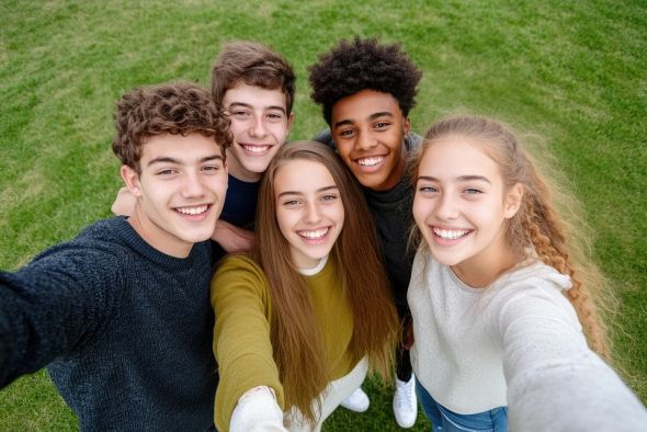 No, no conocen a Claudia Cardinale.  Ni a Robert Redford