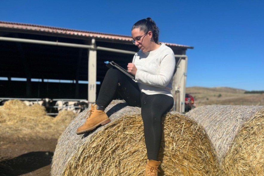 Gusanillo lanza ‘Cazadores de curiosidades’, primer libro ilustrado de Xenia Pigem