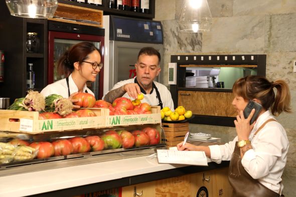 Participantes en el procedimiento de acreditación de competencias, PEAC: tres historias muy diferentes