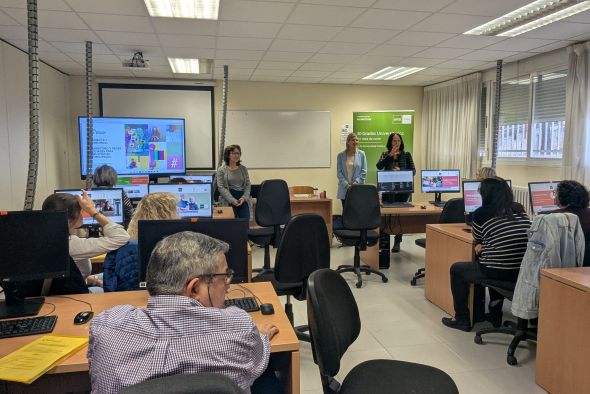 Los bibliotecarios se forman en comunicación digital para captar lectores en las redes