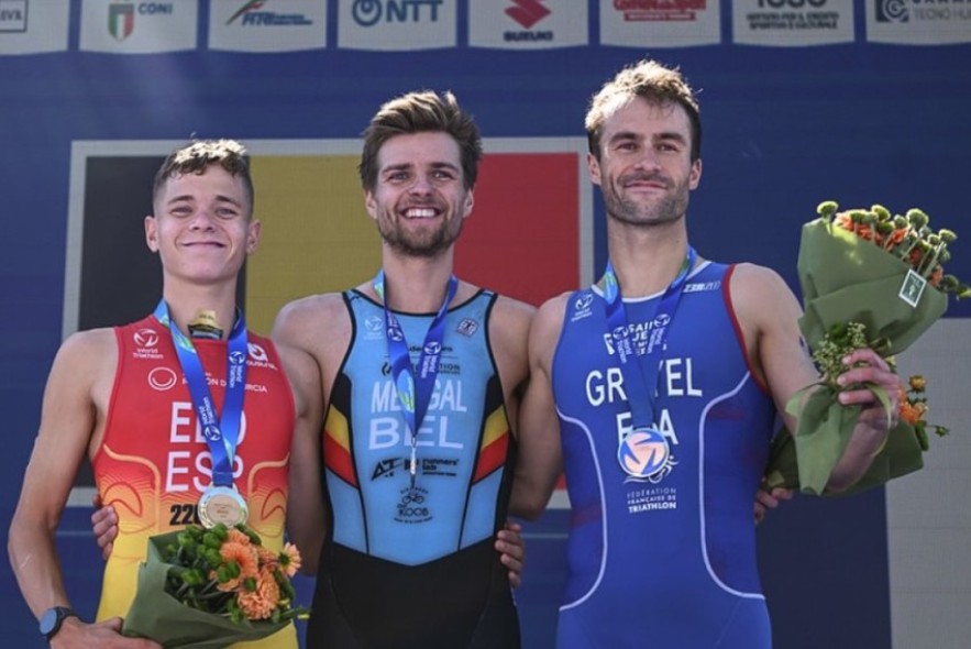 Izan Edo logra la plata en la Copa del Mundo de Roma de triatlón