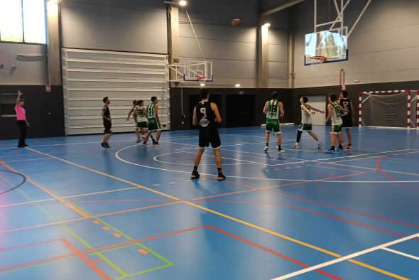El Teruel Basket Mudéjar vende cara la derrota en su debut en 1ª Nacional