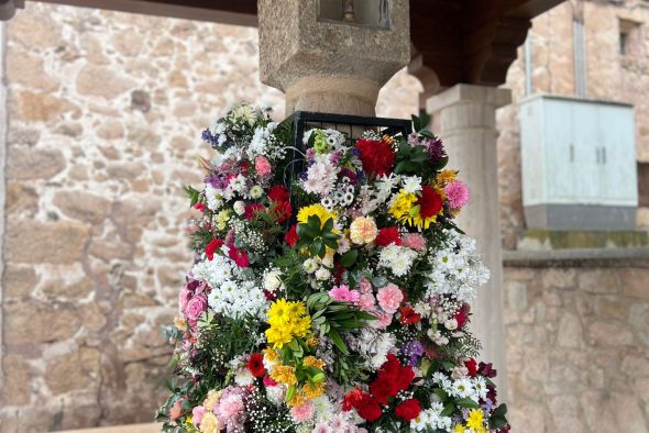 La lluvia impidió la ofrenda en Cedrillas, aunque mantuvo el resto de actos
