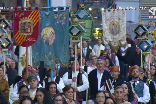 Los faroles de Híjar participan  con honores en el Rosario de Cristal de Zaragoza por su centenario