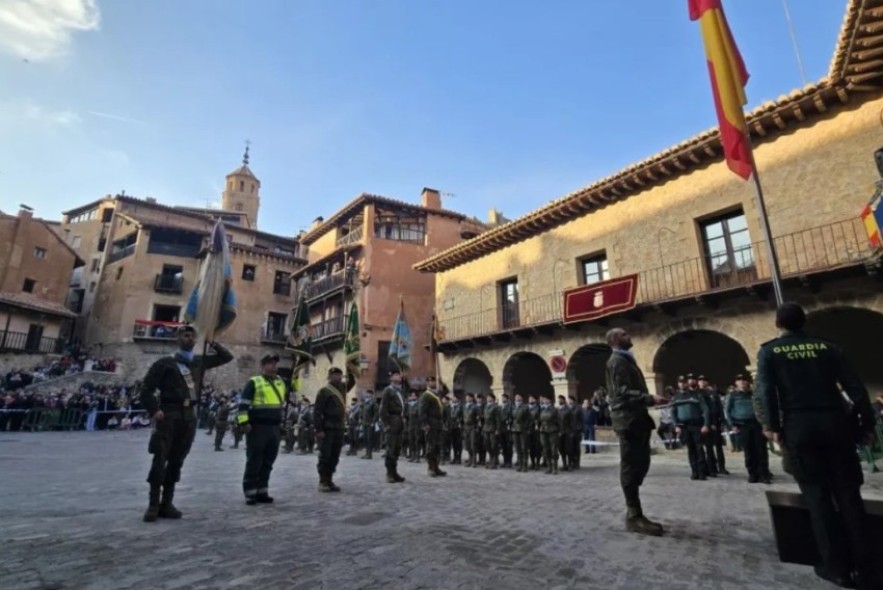 La plaza del Castillo de Valderrobres acogerá el 23 de octubre un Solemne Acto Militar de Arriado de Bandera