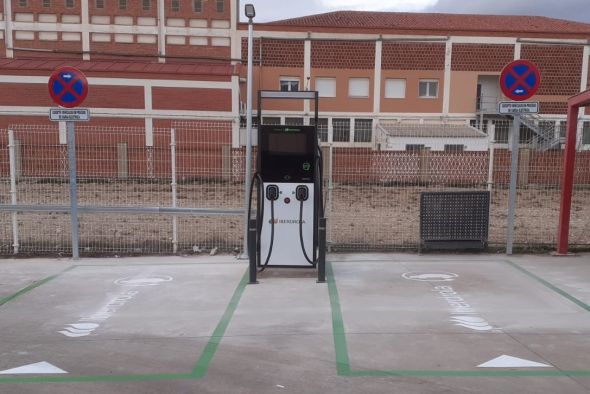 Iberdrola instala un punto de recarga para vehículos eléctricos en Calamocha