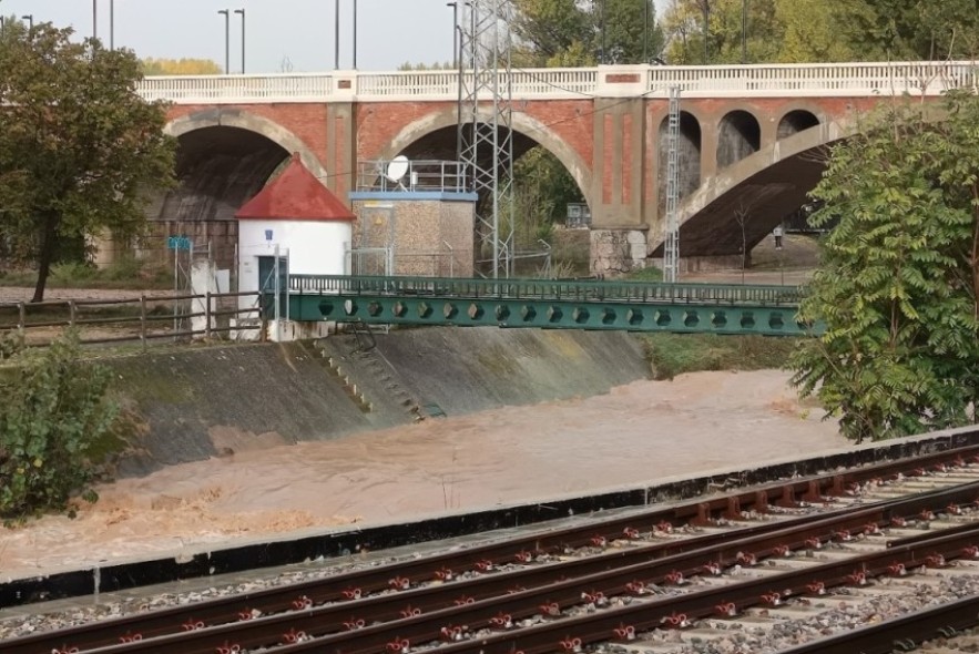 La alcaldesa se felicita por la decisión de Adif de no reformar el puente de la Equivocación