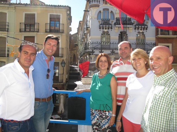 Subirse al torico con la AECC, una experiencia que todo turolense tendría que vivir al menos una vez en la vida