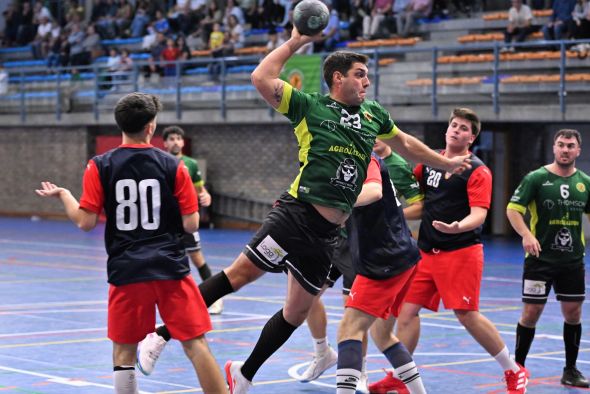 El balonmano turolense continúa sin despegar