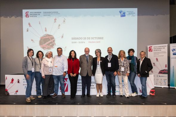 Los profesionales sanitarios instan a mejorar la calidad de la asistencia y los cuidados
