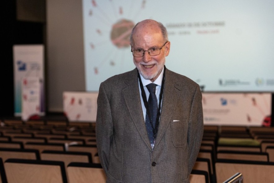 Diego Gracia Guillén, académico de las Reales Academias Nacionales de Medicina y Ciencias Morales: “Hay que educar en que todos nos equivocamos y que tenemos que ser capaces de perdonar”