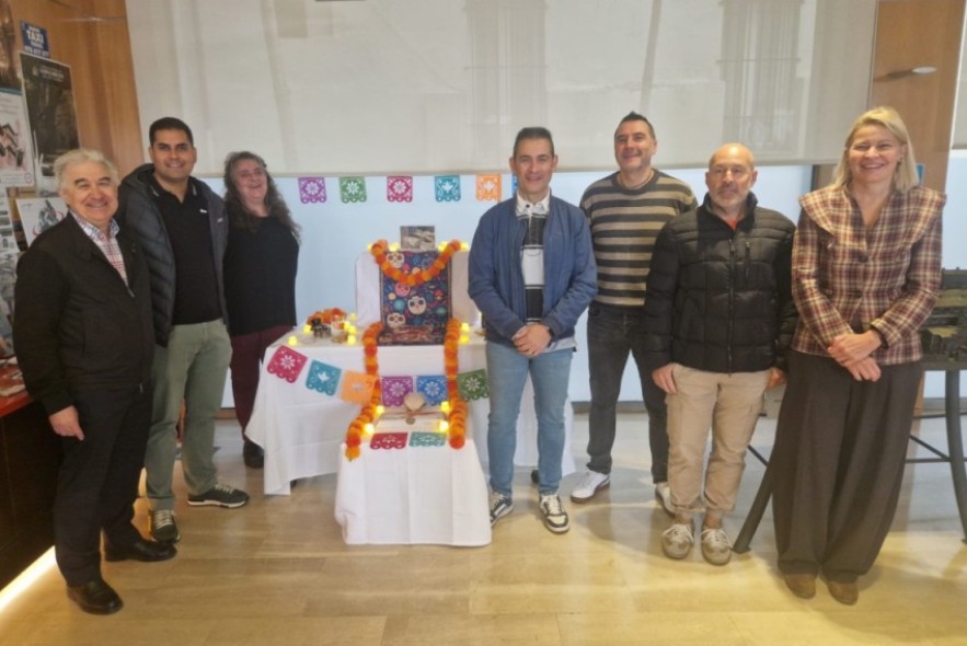 La oficina municipal de Turismo instala un 'altar de los muertos´ ambientado en la figura de los Amantes de Teruel