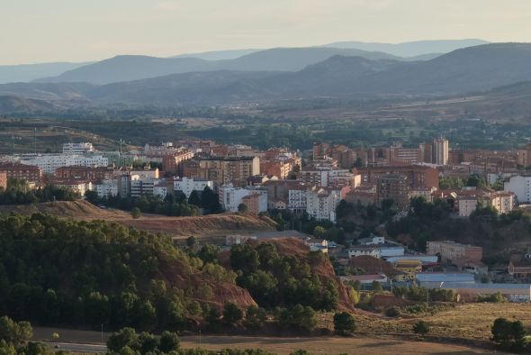 La compra de viviendas sube un 9 %  y la firma de hipotecas cae un 20 %