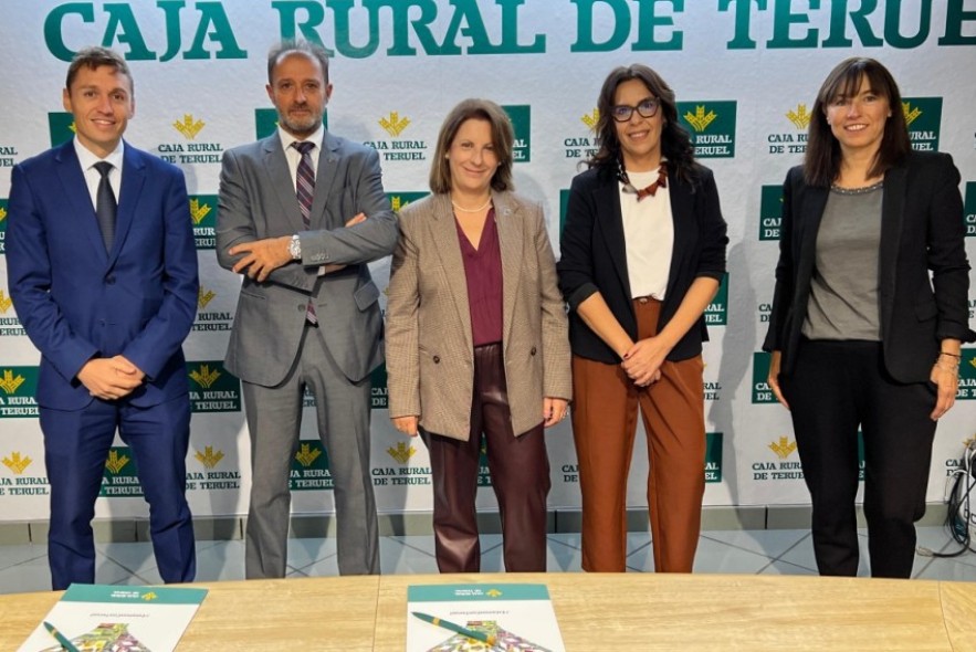 Caja Rural de Teruel becará a 20 alumnos del Centro Universitario de Lenguas Modernas del Campus de Teruel