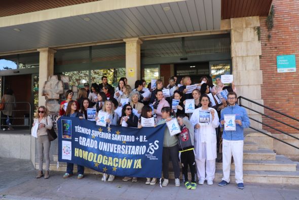 Los Técnicos Superiores Sanitarios piden ser escuchados y afrontan este martes el último día de huelga