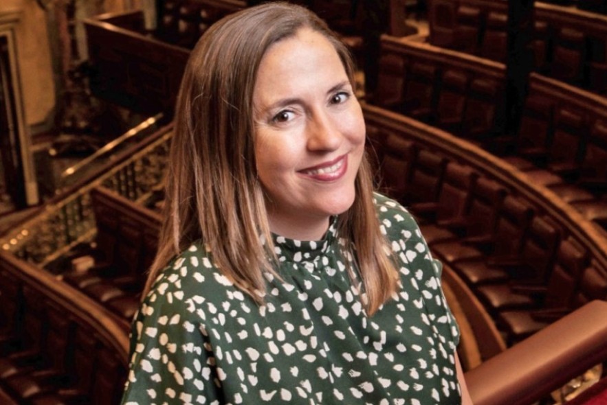 Ana I. Gracia, periodista y taquígrafa en el Congreso de los Diputados: “Vivimos la política del tuit, 140 caracteres bastan para salir en un telediario”