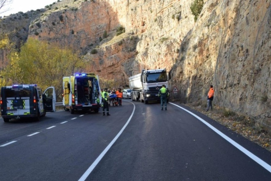 Un motorista, herido grave en un accidente en la A-1512 en Albarracín