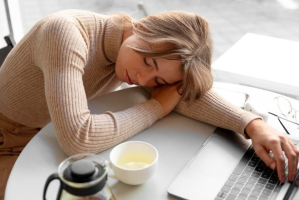 Dormir bien: la base olvidada de nuestra salud y bienestar diario.