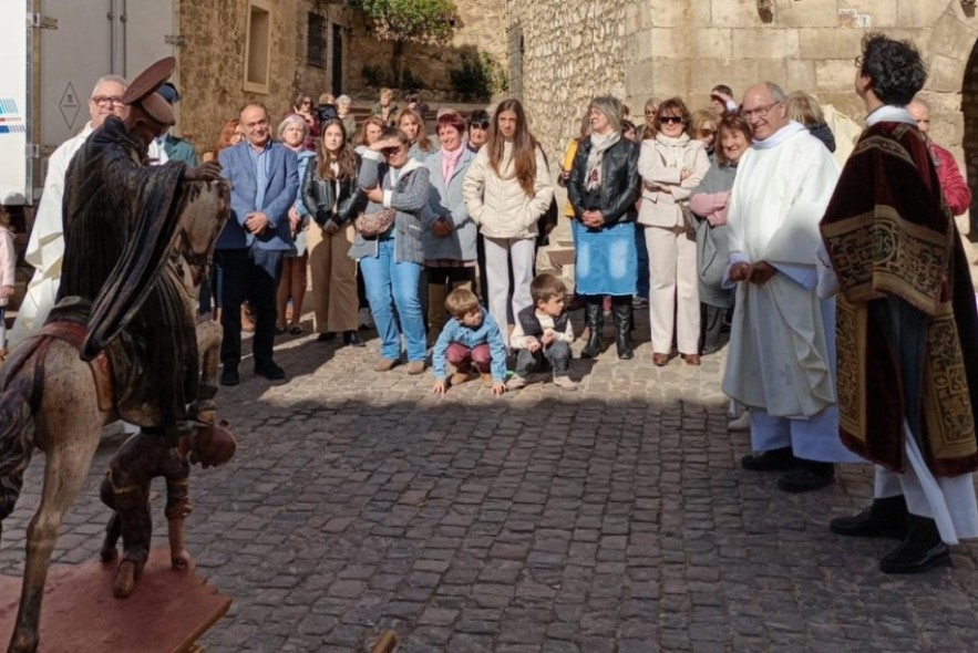 San Millán procesiona por las calles de Orihuela después de 20 años