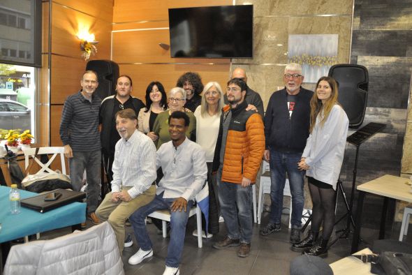 Rosa Báguena y Juan Galve compartieron  sus versos en El Toque de Queda de Teruel