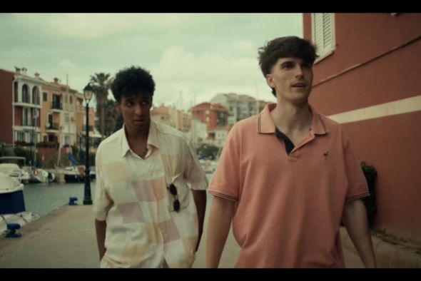 Moha Azyane y Unai Liarte firman ‘El día que falte’, el corto que marca su gran salto creativo