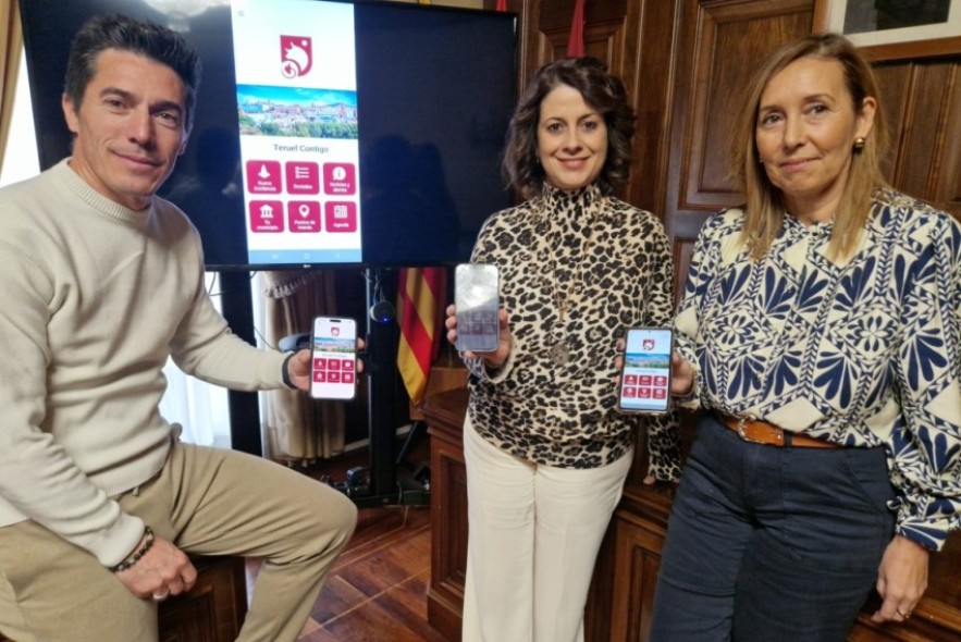 El Ayuntamiento de la capital presenta la app Teruel Contigo, un nuevo servicio de comunicación con el ciudadano