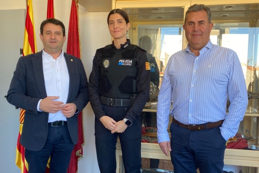 Alcañiz eleva a 25 los efectivos de su Policía Local con una agente más