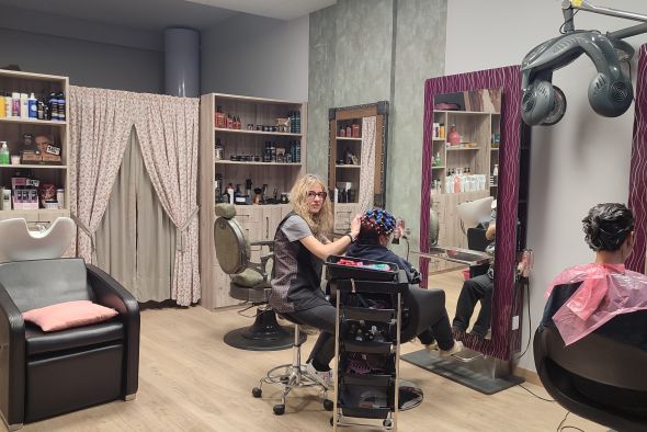 Urrea de Gaén gana un servicio esencial con la peluquería y barbería Weiss Studio