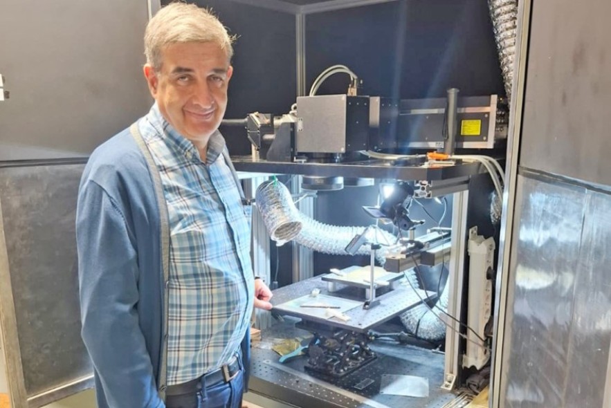 Luis Angurel, profesor del curso de restauración con láser en la Fundación Santa María de Albarracín: “El láser, si se elige el adecuado, se puede emplear para limpiar cualquier tipo de material”