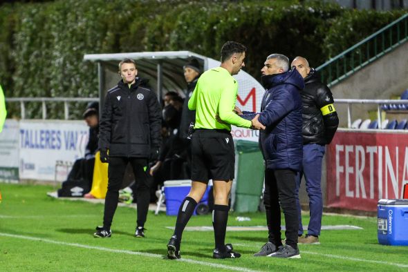 Parras advierte sobre un exceso de presión “que no viene a cuento”