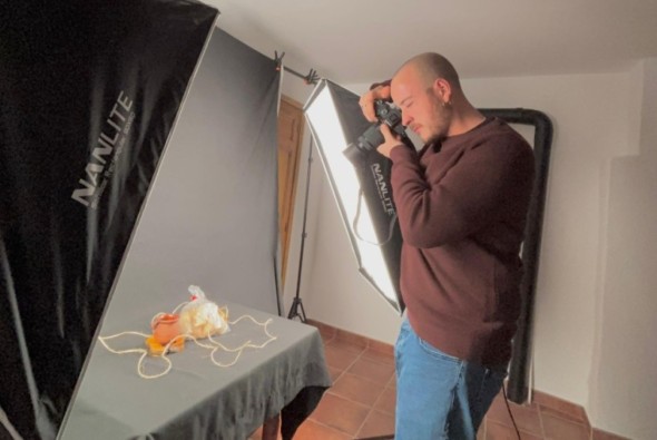 Samuel Bernuz: quedarse para fotografiar el futuro desde Las Cuevas de Cañart