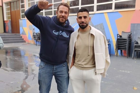 Ilia Topuria sorprende a los vecinos de Fuentes Claras