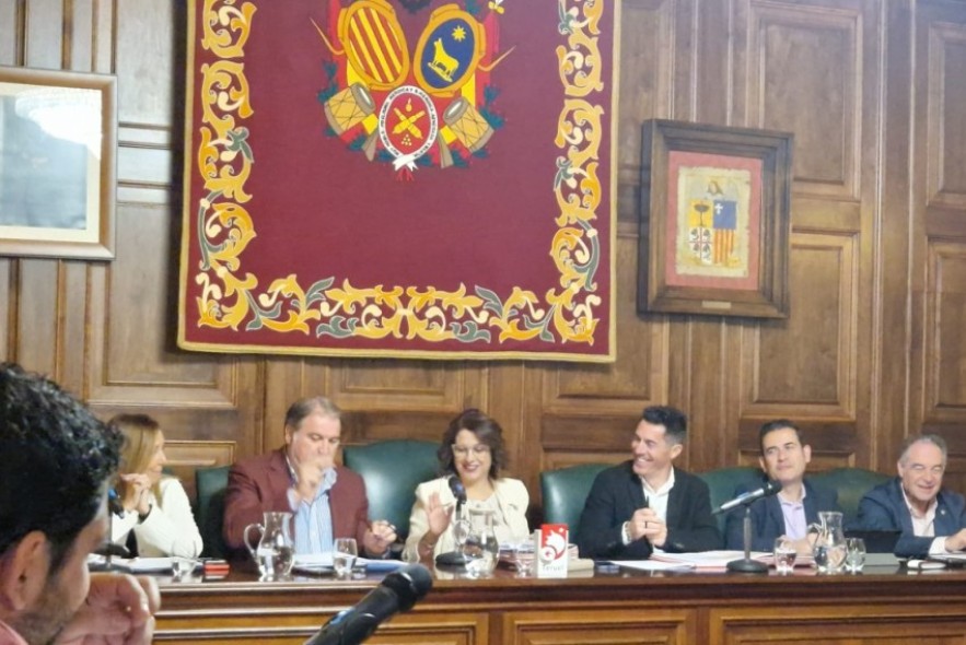 Unanimidad de los grupos municipales para acondicionar la piscina de San Fernando