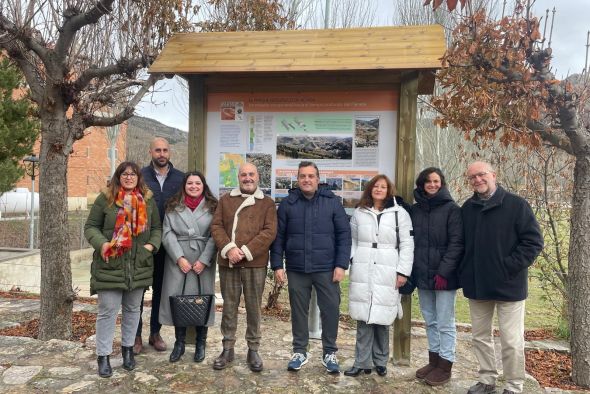 El Parque Geológico  de Aliaga renueva la señalética e incluye QRs