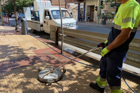 Alcañiz incorpora cuatro trabajadores para limpieza viaria a través de EmpleAR