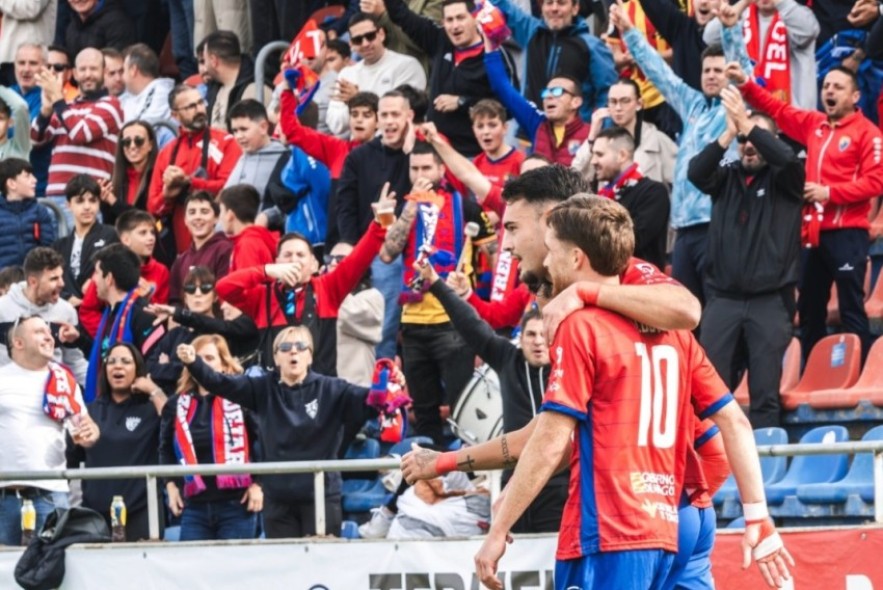 Un centenar de hinchas acompañarán al CD Teruel en su partido en Villarreal