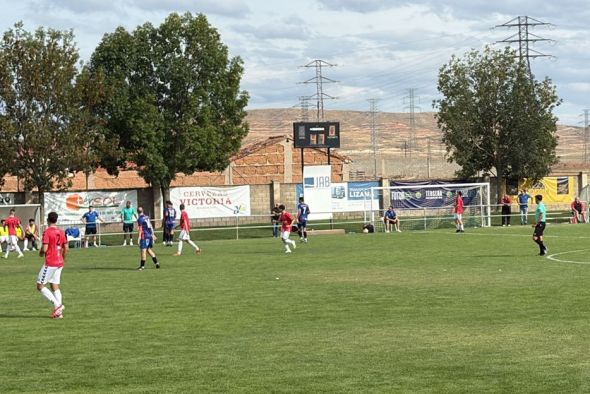 El Calamocha regresa a la victoria en Illueca (2-4) y vuelve a dormir líder de liga