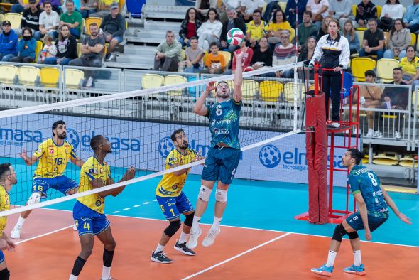 La victoria de Soria en Melilla acerca a Pamesa a la cuarta plaza en Superliga