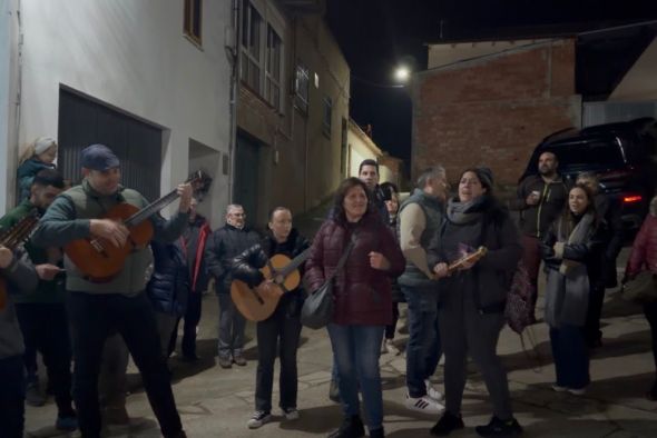 El uso del consolador o el precio de los huevos, temas de las Jotas G de Formiche