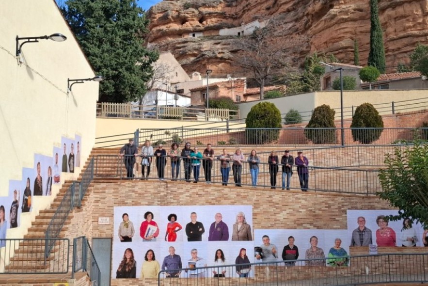 Alcorisa exhibe la riqueza de su diversidad con la exposición 'Semblanzas' de la DGA