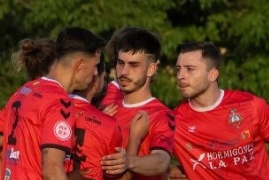 Tercera RFEF: liderato en juego en Jumaya, la vida en noventa minutos en La Vega