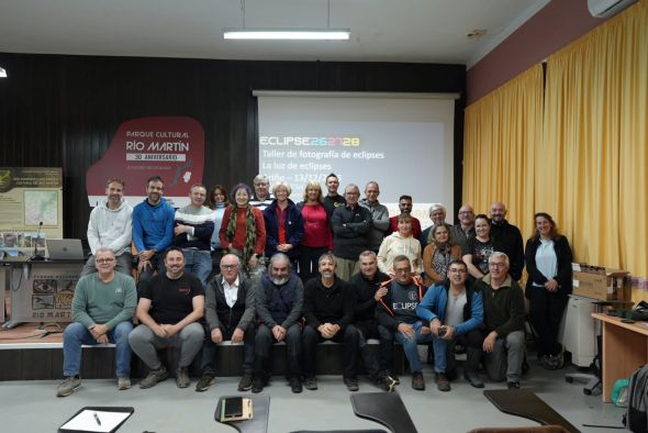 Caelum invita a practicar con atardeceres  y lunas desde ya, de cara al eclipse de 2026