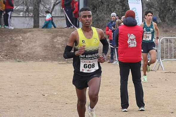 Bautismo de Mabi Addi para Triatlon La Val en la Copa de Zuera de Cross