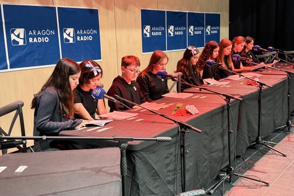 ‘Alicia en el país de las Maravillas’ toma color navideño y voz turolense