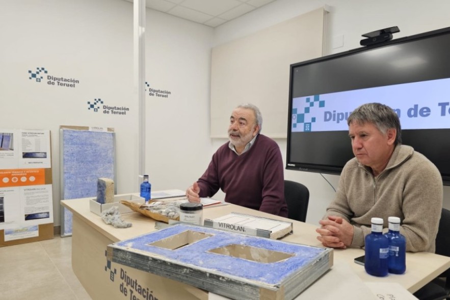 El proyecto de material constructivo aislante a partir de lana de Teruel avanza con la presentación de un panel tipo