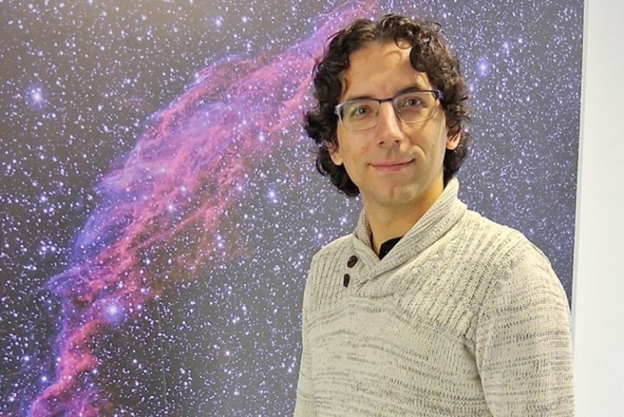 Alejandro Lumbreras, investigador del Centro de Estudios de Física del Cosmos de Aragón: “Siempre nos sorprende el cielo, no sabes qué nuevo hallazgo va a aparecer mirando al espacio”