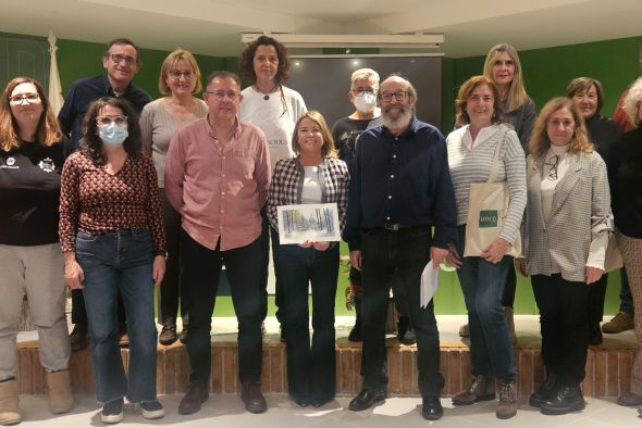 José Manuel Vasco gana el primer concurso de tarjetas navideñas del centro asociado de la Uned