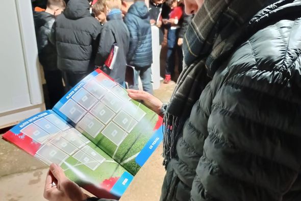 El Teruel edita su álbum de cromos con los jugadores de todos sus equipos