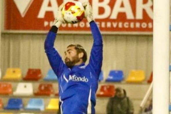 El CD Teruel se deja remontar un 0-2 y despide el año con derrota en Tarazona (3-2)